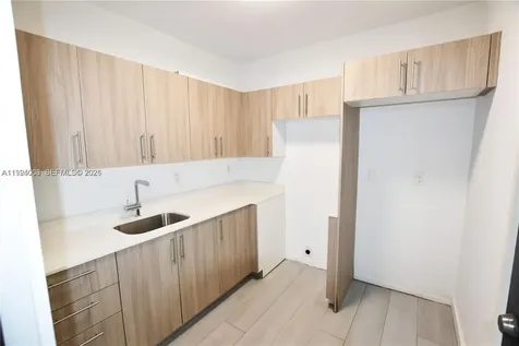 835 SW 8th Avenue Miami FL 33130