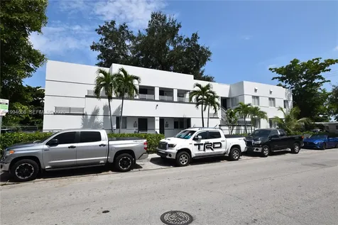 835 SW 8th Avenue Miami FL 33130