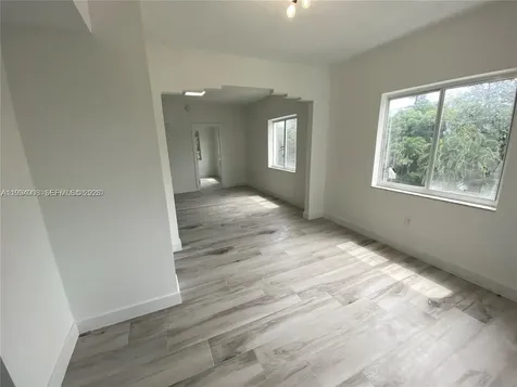 835 SW 8th Avenue Miami FL 33130