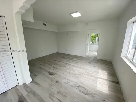 835 SW 8th Avenue Miami FL 33130