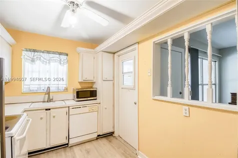 804 SE 7th Street Deerfield Beach FL 33441