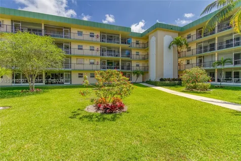 804 SE 7th Street Deerfield Beach FL 33441