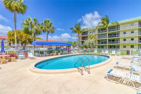 804 SE 7th Street Deerfield Beach FL 33441