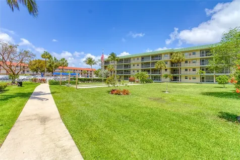 804 SE 7th Street Deerfield Beach FL 33441