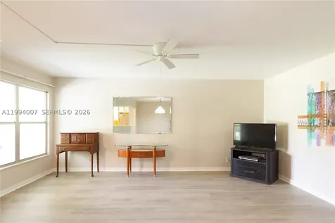 804 SE 7th Street Deerfield Beach FL 33441