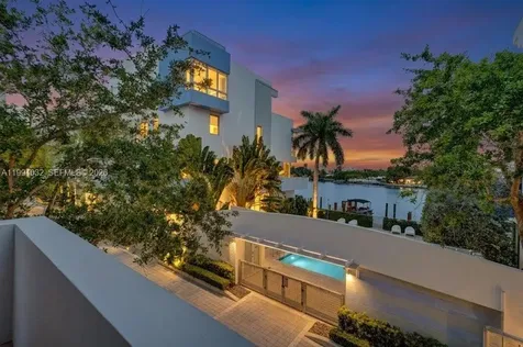 163 N Shore Drive Miami Beach FL 33141