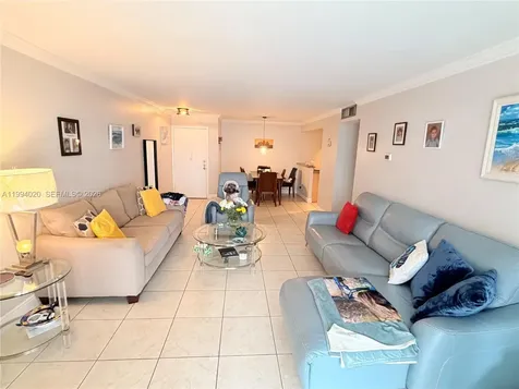8101 SW 72nd Avenue Miami FL 33143