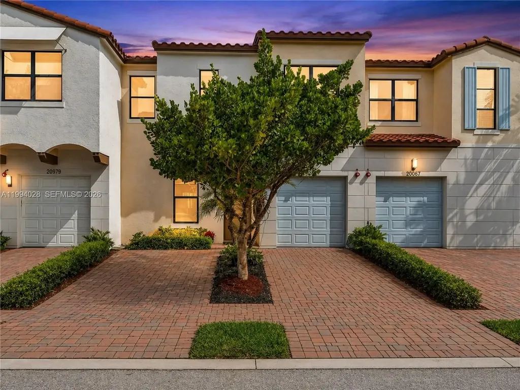 20973 NW 1st Drive Pembroke Pines FL 33029