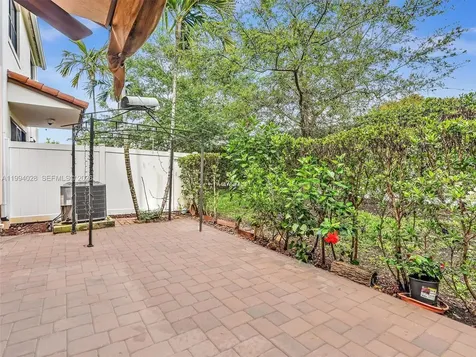 20973 NW 1st Drive Pembroke Pines FL 33029