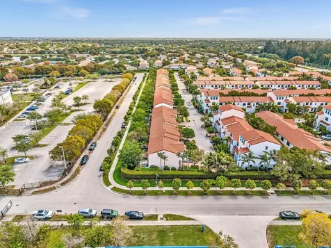 20973 NW 1st Drive Pembroke Pines FL 33029