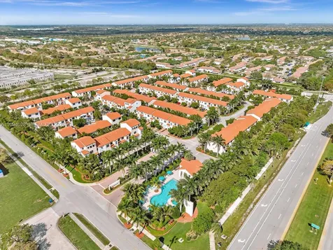 20973 NW 1st Drive Pembroke Pines FL 33029