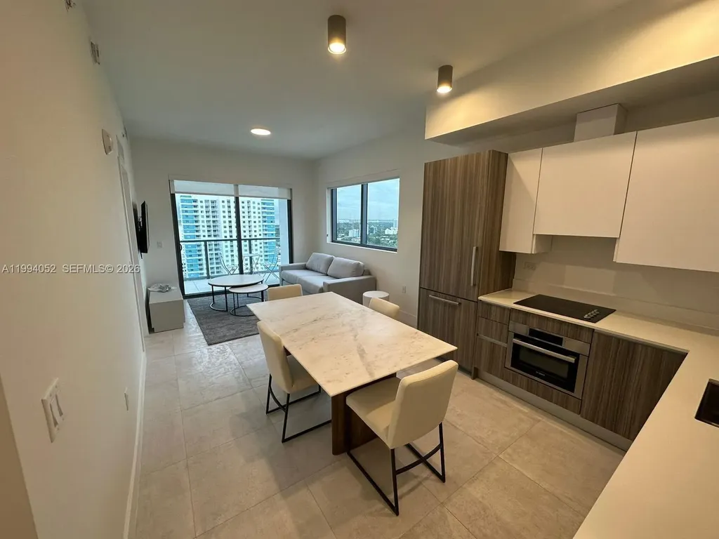 239 SW 9th Street Miami FL 33130