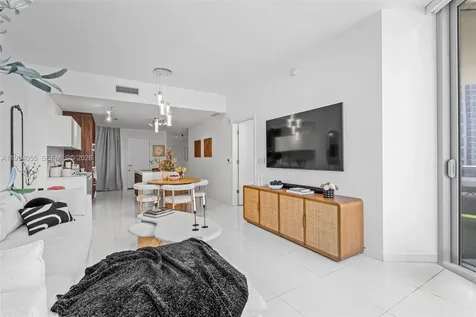851 NE 1st Avenue Miami FL 33132