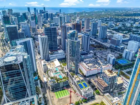 851 NE 1st Avenue Miami FL 33132