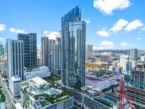 851 NE 1st Avenue Miami FL 33132