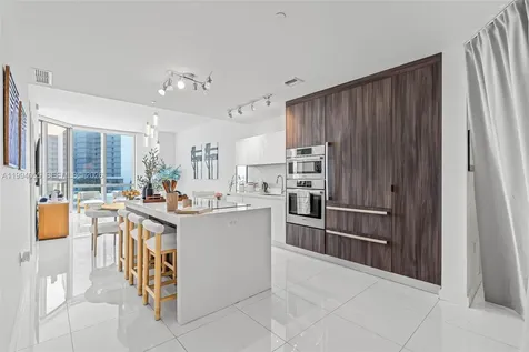 851 NE 1st Avenue Miami FL 33132