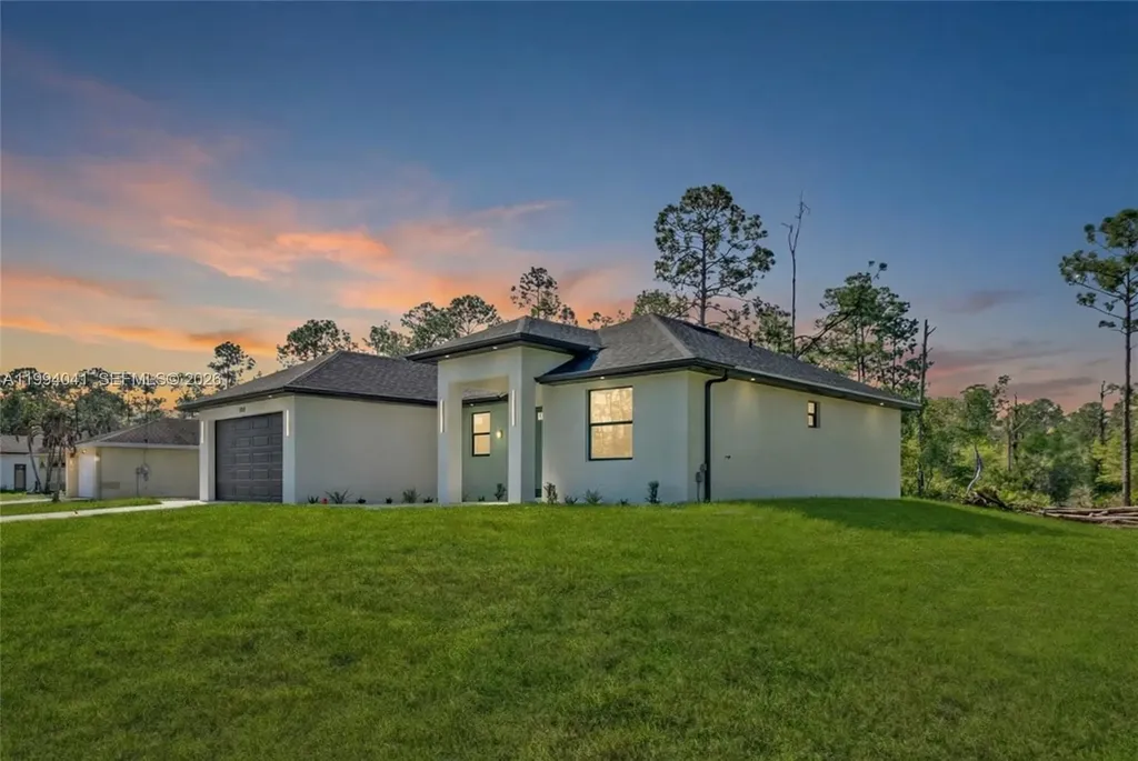 2102 E 13th Street Lehigh Acres FL 33972