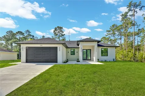 2102 E 13th Street Lehigh Acres FL 33972