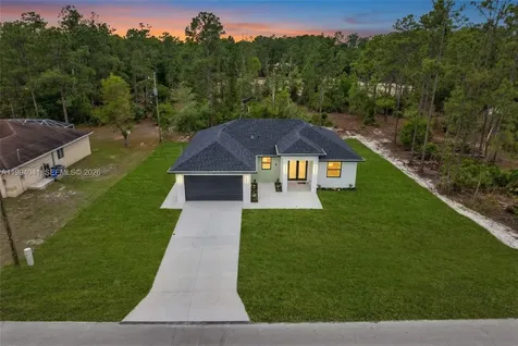 2102 E 13th Street Lehigh Acres FL 33972