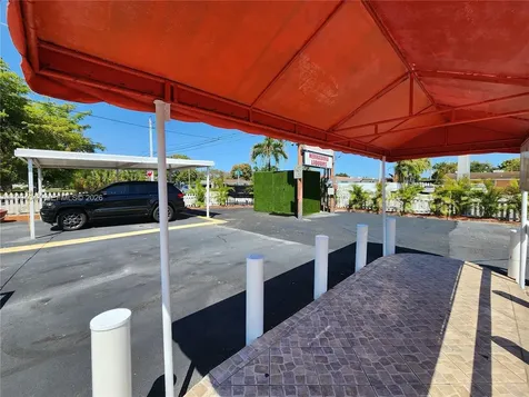 5390 W 12 Avenue Hialeah FL 33012
