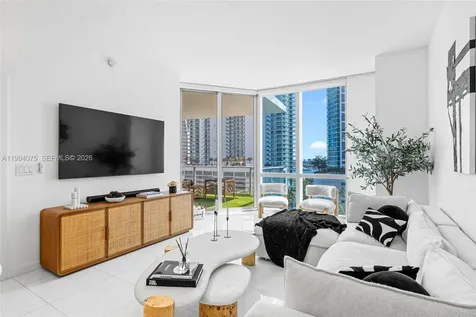 851 NE 1st Avenue Miami FL 33132