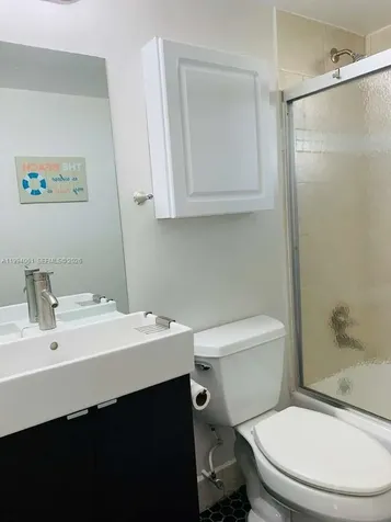 220 Kings Point Drive Sunny Isles Beach FL 33160