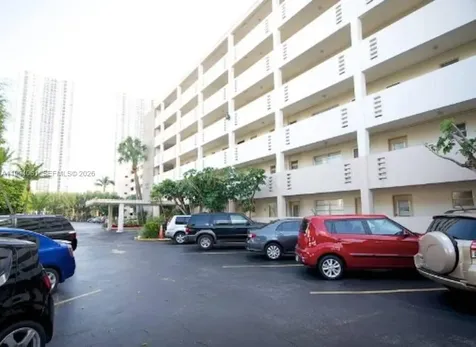 220 Kings Point Drive Sunny Isles Beach FL 33160