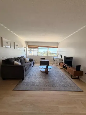220 Kings Point Drive Sunny Isles Beach FL 33160