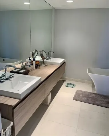 17301 Biscayne Boulevard North Miami Beach FL 33160