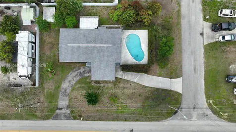 25 N Maples Street Lehigh Acres FL 33936