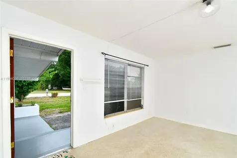 25 N Maples Street Lehigh Acres FL 33936