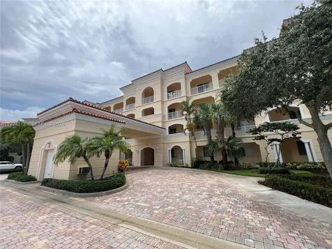 5 E Harbour Isle Fort Pierce FL 34949