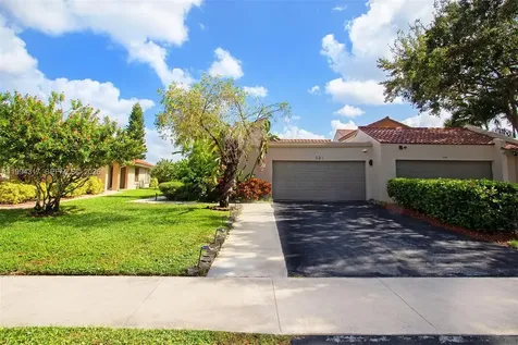 524 Village Lake Drive Weston FL 33326