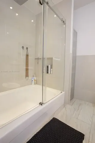 524 Village Lake Drive Weston FL 33326
