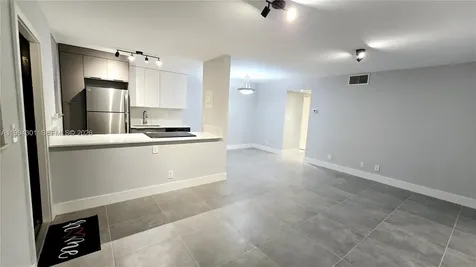 1811 Jefferson Street Hollywood FL 33020