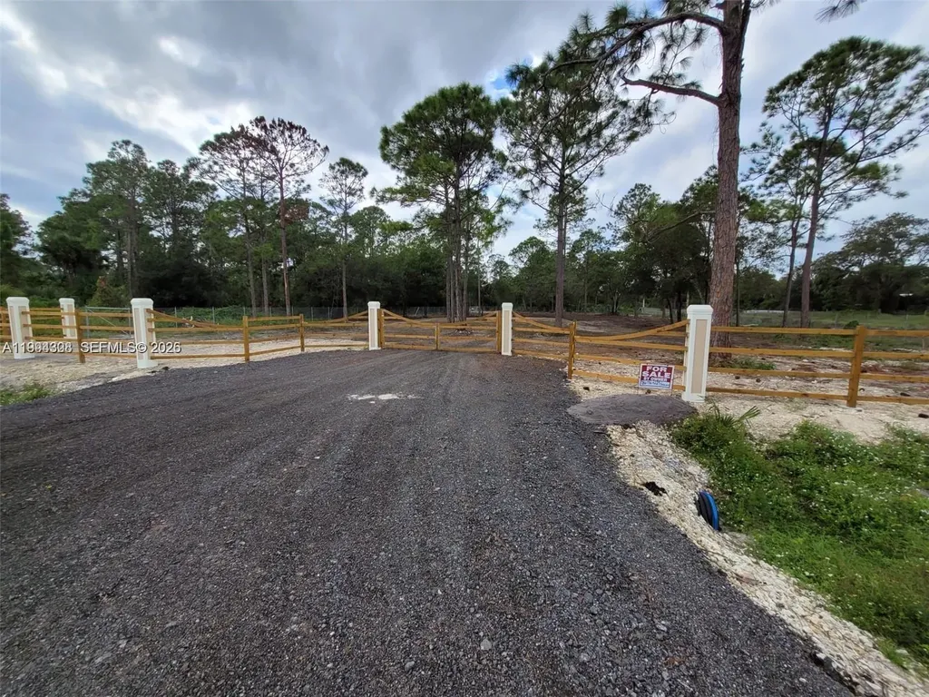 610 S Quebrada Street Clewiston FL 33440
