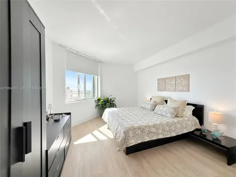 335 S Biscayne Boulevard Miami FL 33131