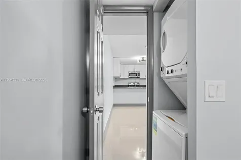 4843 NW 95th Avenue Sunrise FL 33351