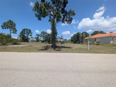 2121 NW 30th Terrace Cape Coral FL 33993