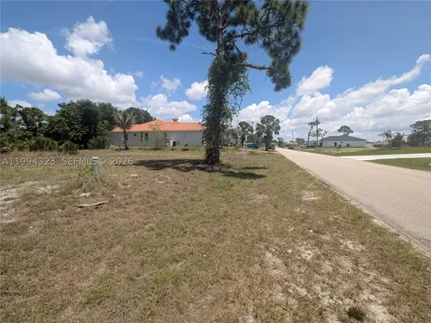 2121 NW 30th Terrace Cape Coral FL 33993