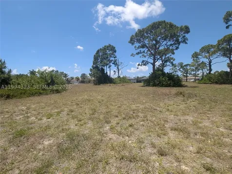 2121 NW 30th Terrace Cape Coral FL 33993