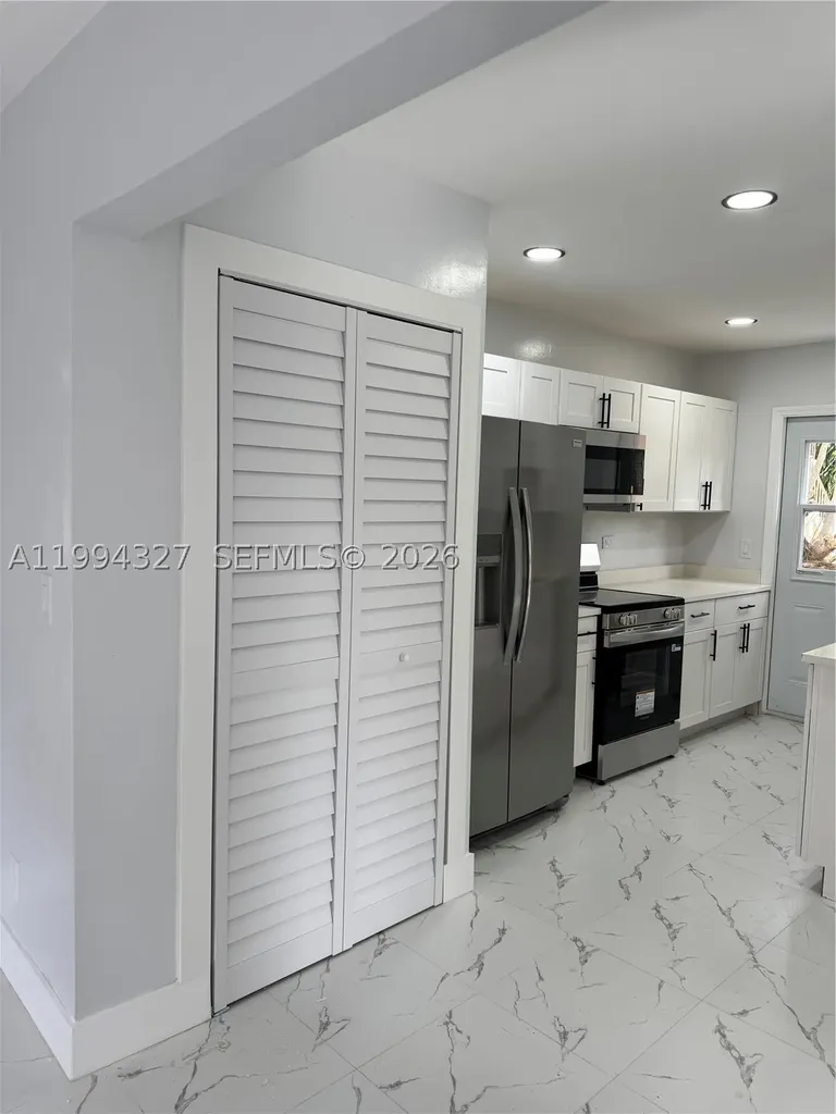 914 S L Street Lake Worth FL 33460
