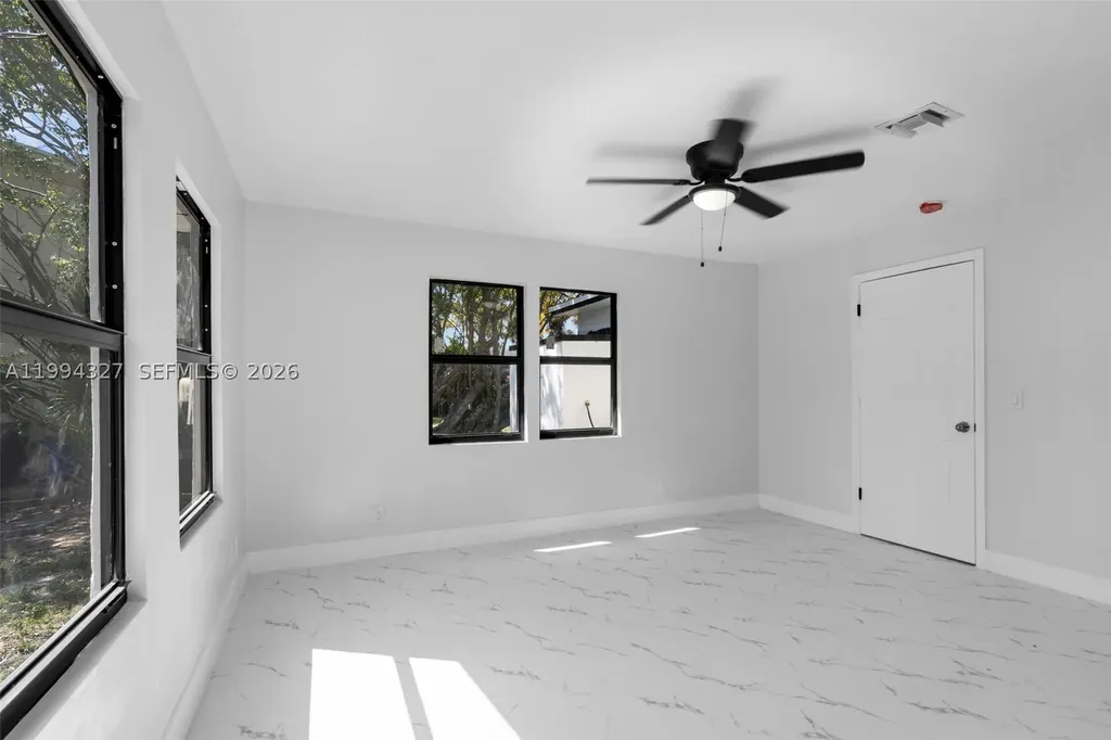 914 S L Street Lake Worth FL 33460
