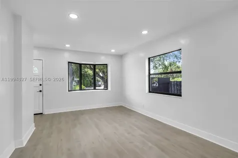914 S L Street Lake Worth FL 33460