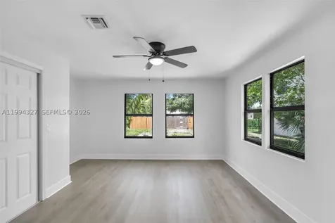 914 S L Street Lake Worth FL 33460