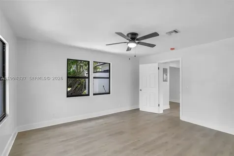 914 S L Street Lake Worth FL 33460