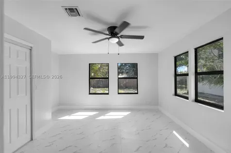 914 S L Street Lake Worth FL 33460