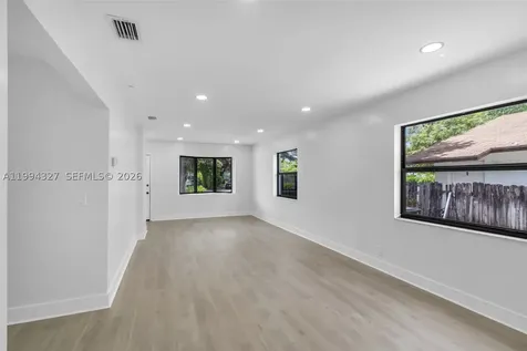 914 S L Street Lake Worth FL 33460