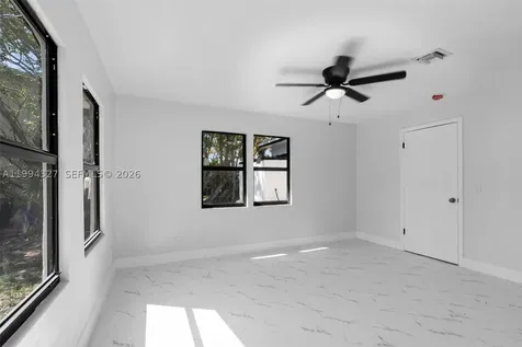 914 S L Street Lake Worth FL 33460