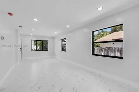 914 S L Street Lake Worth FL 33460